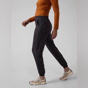 Athleta Brooklyn Lined Camo Joggers Pants Lux Black